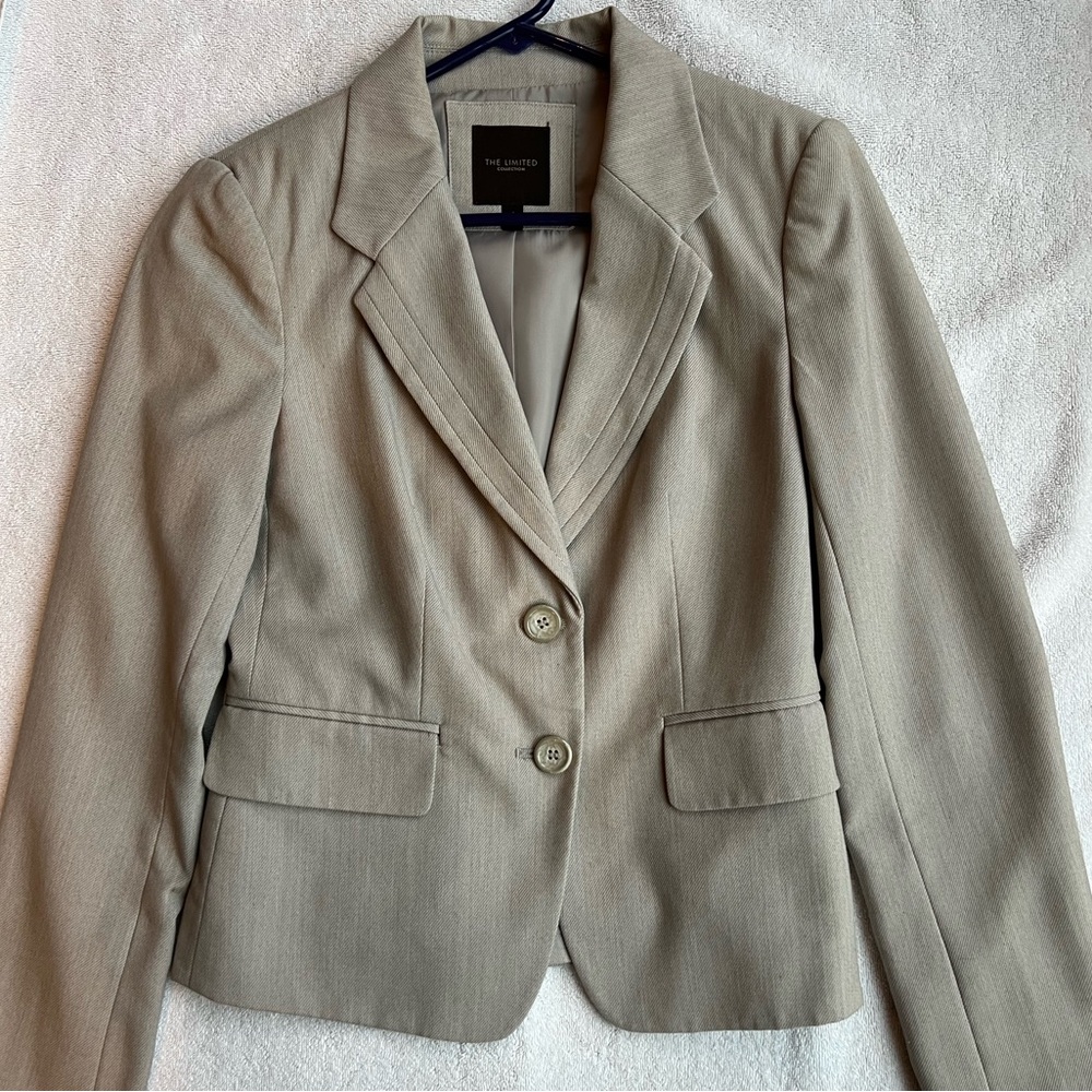 Women’s Beige Blazer and Skirt / Skirt Suit. The Limited. Size 2